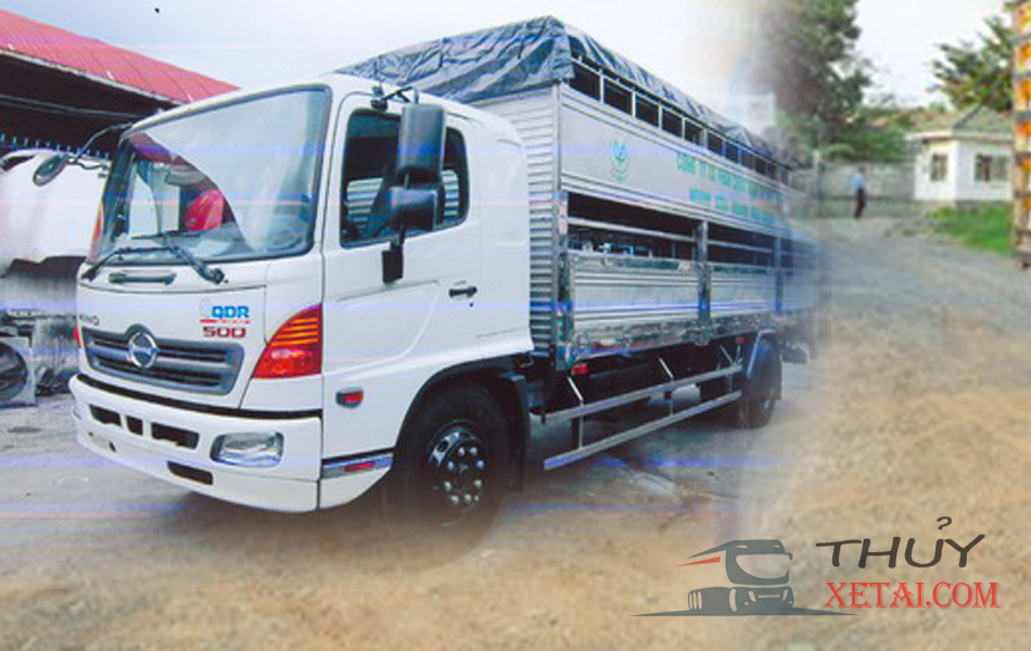 Xe tải Hino 9.4 tấn chở gia súc thùng bửng tiêu chuẩn Euro 4